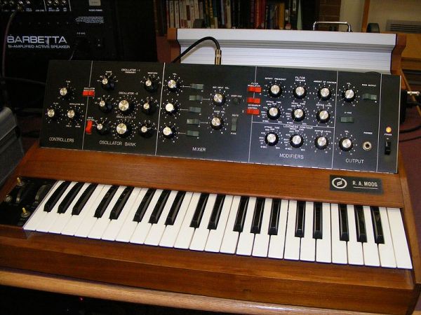 Early Minimoog by R.A. Moog Inc. (1970년경)